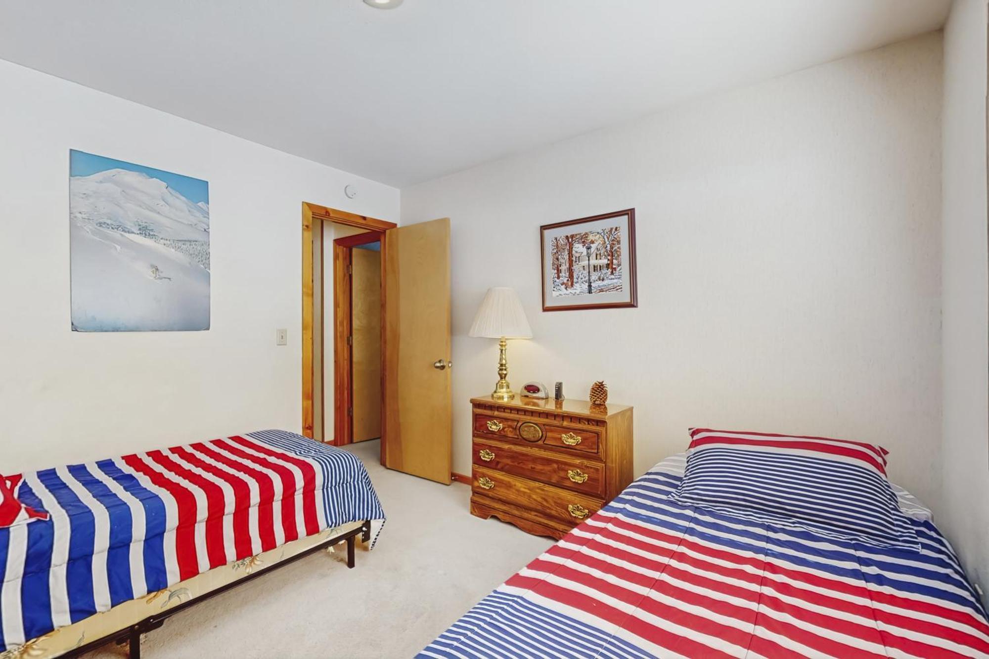 Tuna Bush Truckee Luaran gambar